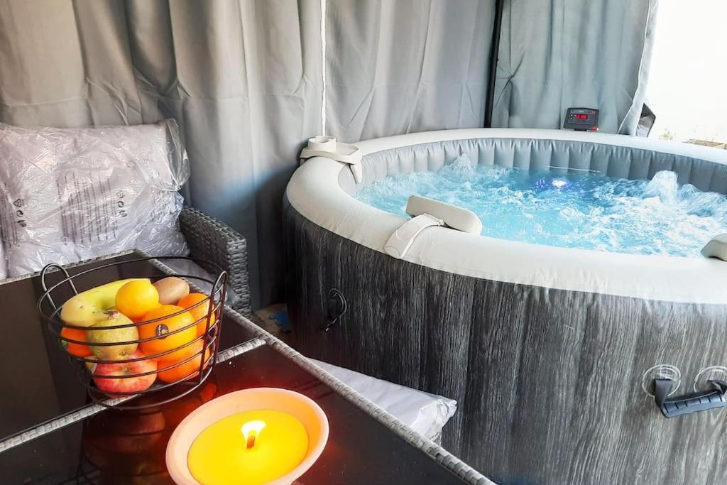 Villa Confortable Avec Jacuzzi A Chevannes Chevannes  Exterior foto